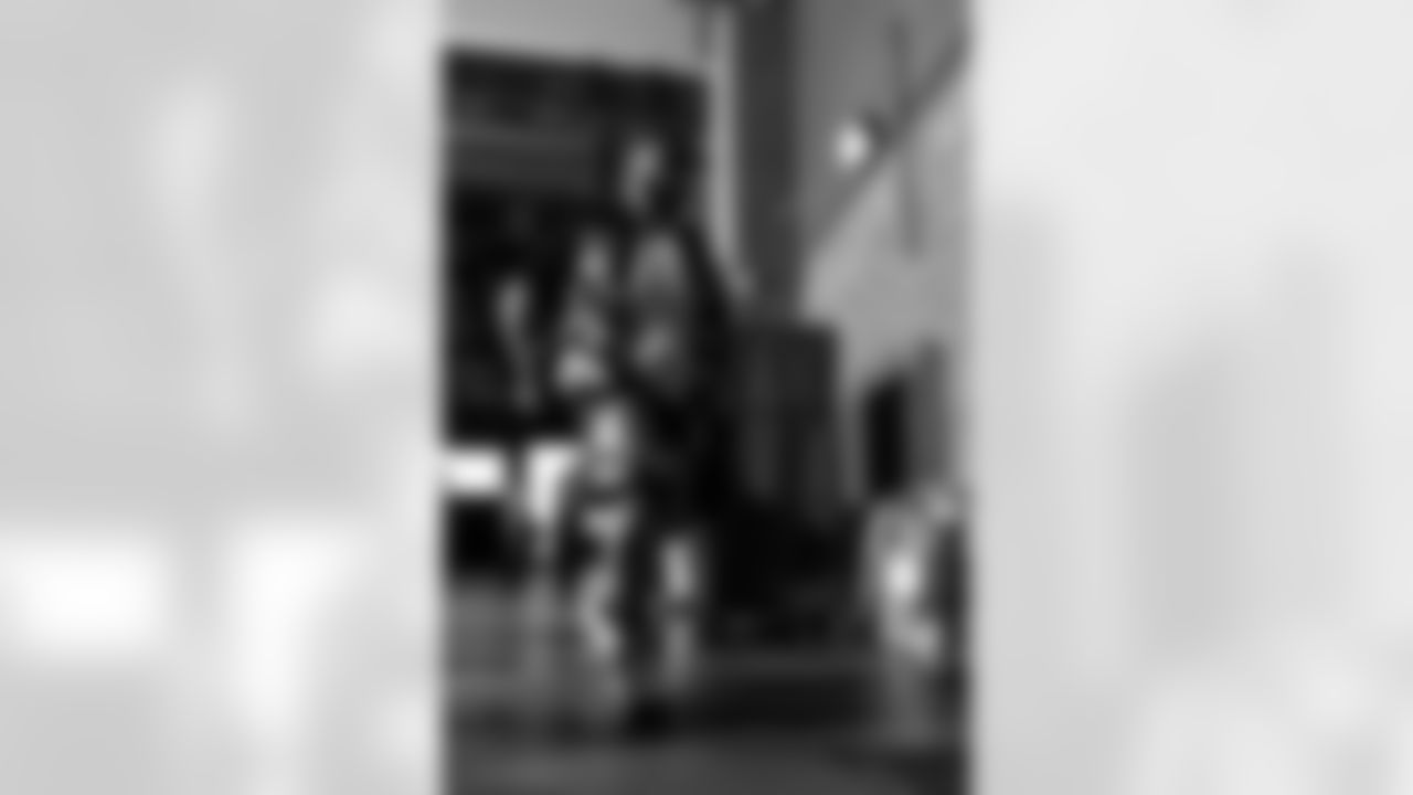 O'Cyrus Torrence. New York Jets vs Buffalo Bills, Regular Season, September 14, 2025 at Metlife Stadium.