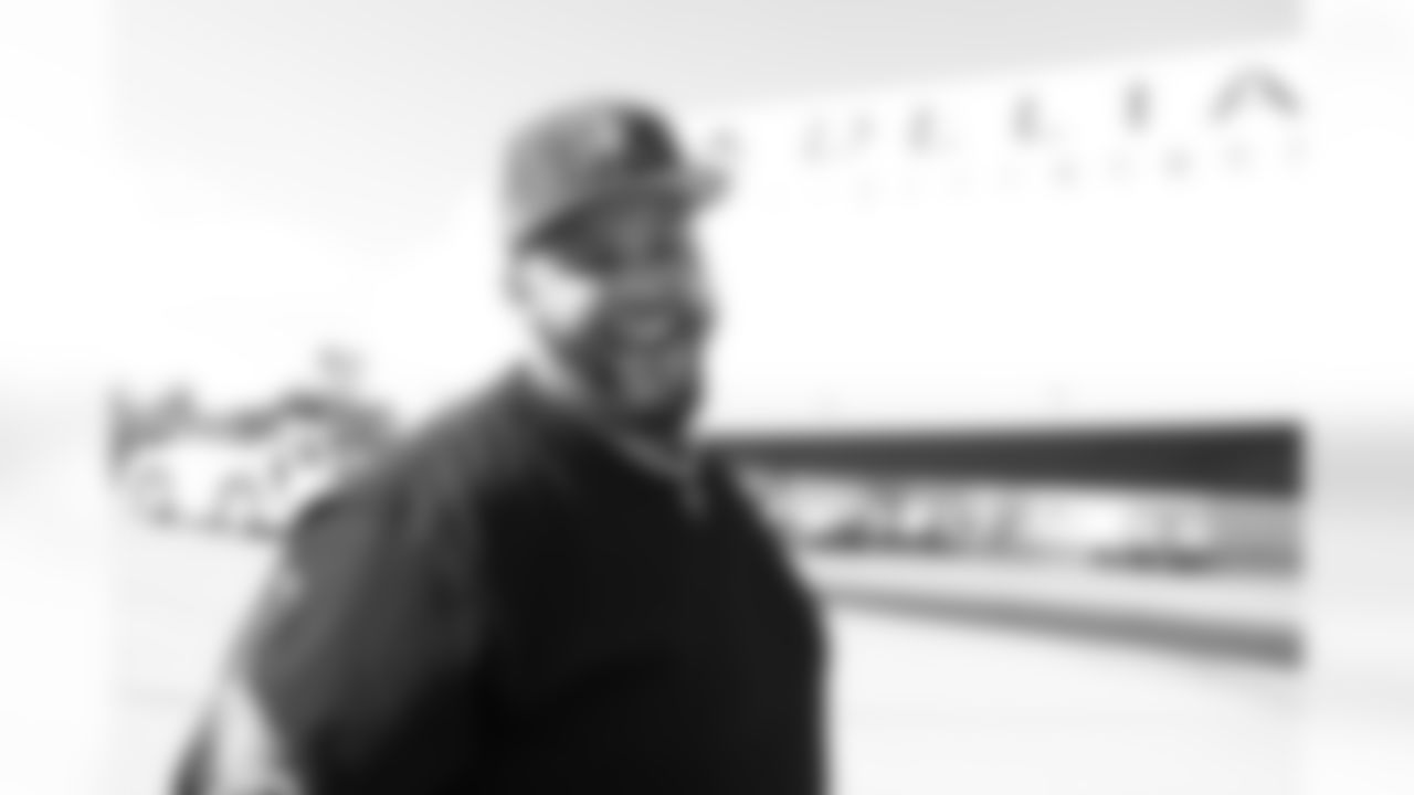 Dion Dawkins (73). Buffalo Bills Travel to Houston, November 19, 2025 at Buffalo Niagara International Airport.