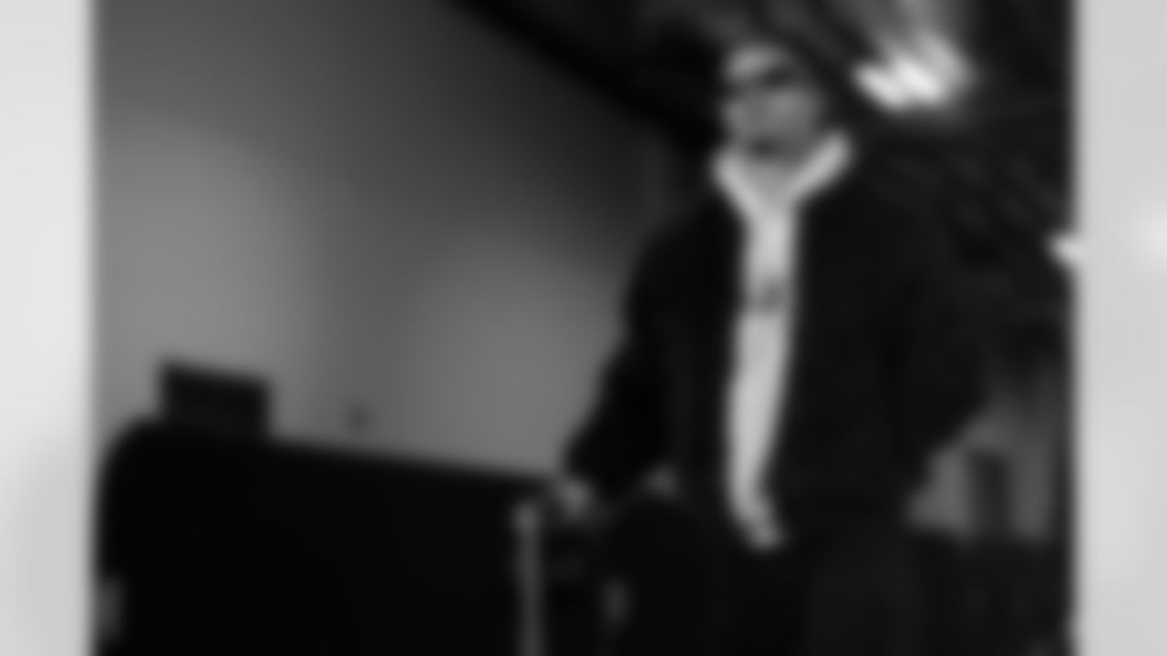 Pittsburgh Steelers vs Buffalo Bills, Regular Season, November 30, 2025 at Acrisure Stadium.