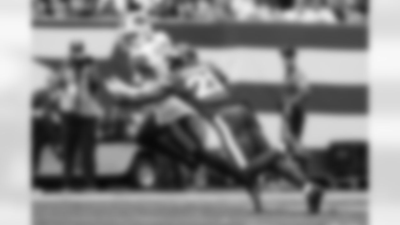 New York Jets vs Buffalo Bills, Regular Season, September 14, 2025 at Metlife Stadium.