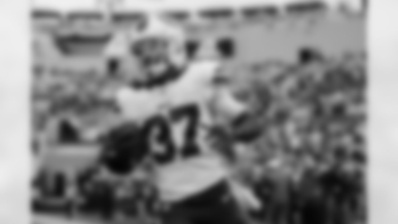 Buffalo Bills vs Jacksonville Jaguars, Wild Card Weekend, January 11, 2026 at EverBank Stadium.