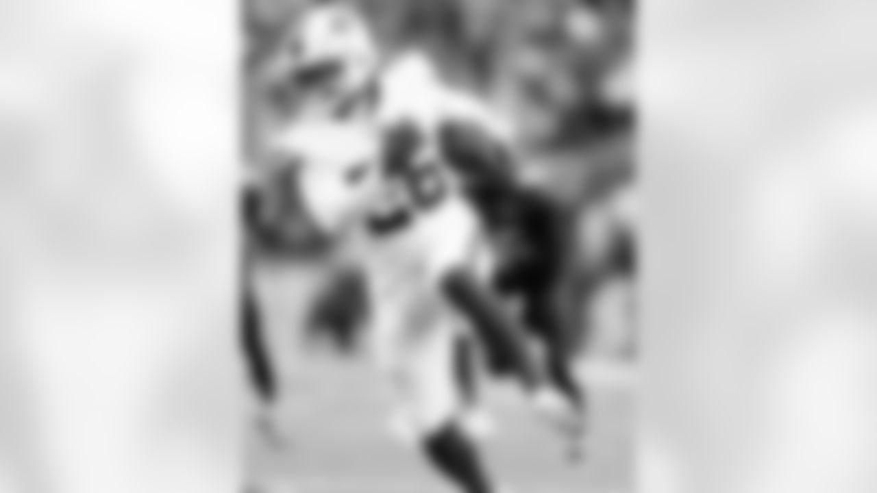 Buffalo Bills vs Tampa Bay Buccaneers, Regular Season, November 16, 2025 at Highmark Stadium.