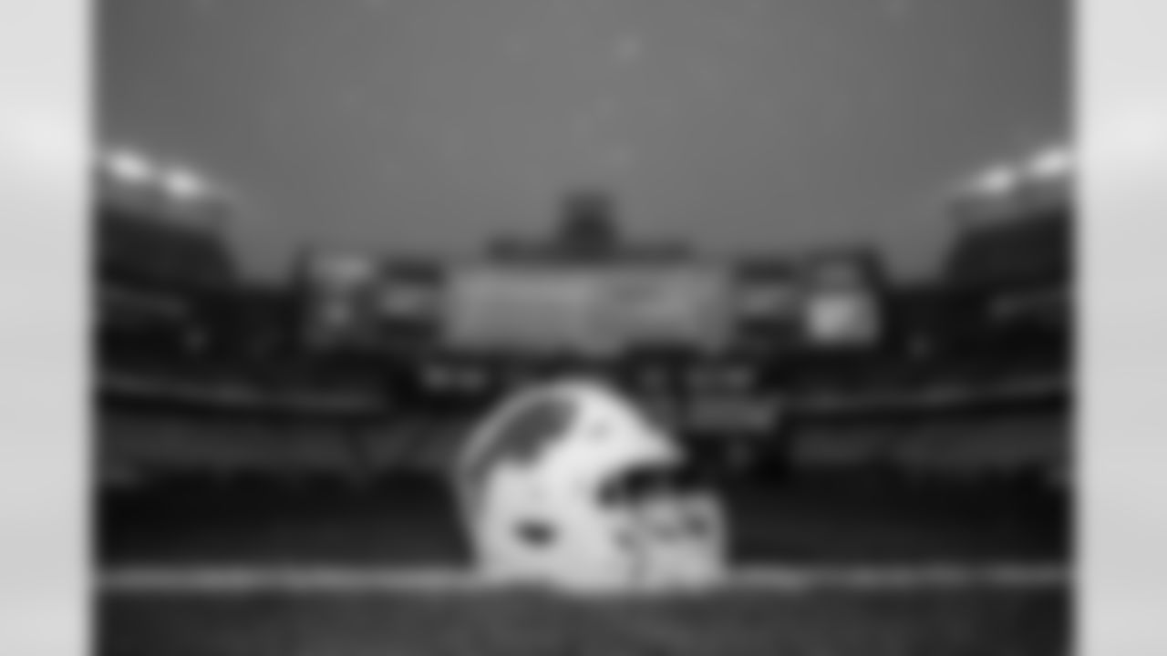 New England Patriots vs Buffalo Bills, Regular Season, December 14, 2025 at Gillette Stadium.