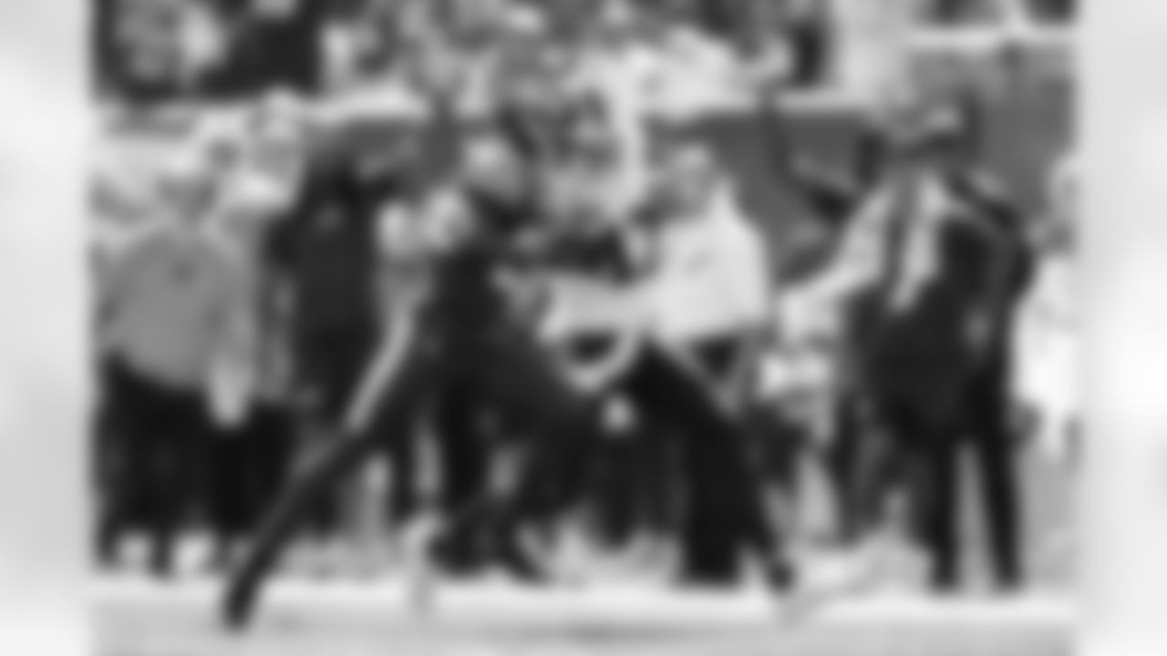 New York Jets vs Buffalo Bills, Regular Season, September 14, 2025 at Metlife Stadium.