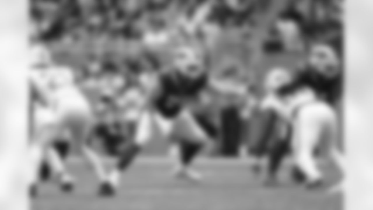 Miami Dolphins vs Buffalo Bills, Regular Season, November 09, 2025 at Hard Rock Stadium.