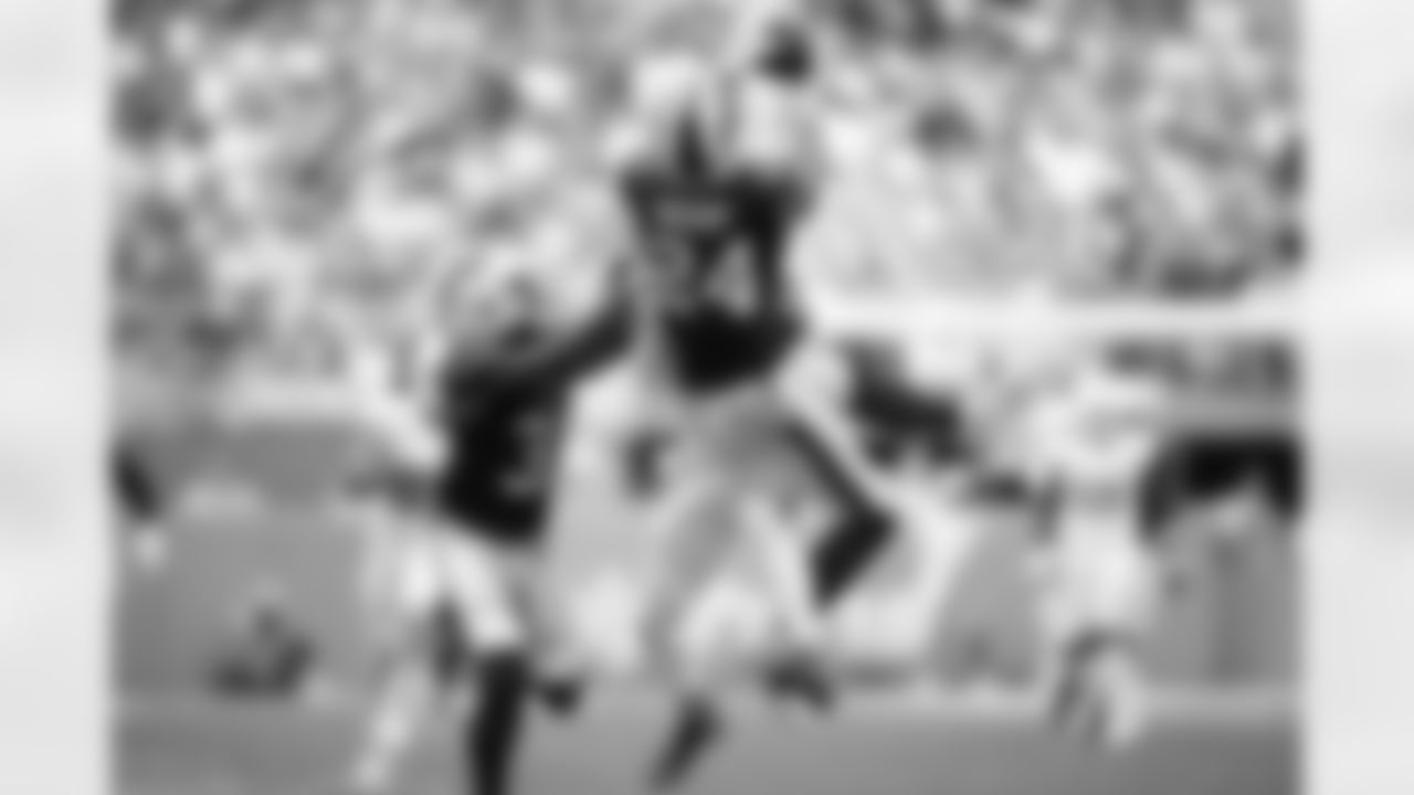 Cole Bishop (24), Maxwell Hairston (31). Miami Dolphins vs Buffalo Bills, Regular Season, November 09, 2025 at Hard Rock Stadium.