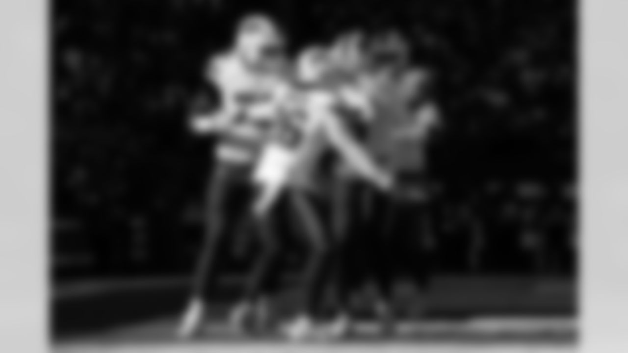 Cleveland Browns vs Buffalo Bills, Regular Season, December 21, 2025 at Huntington Bank Field.