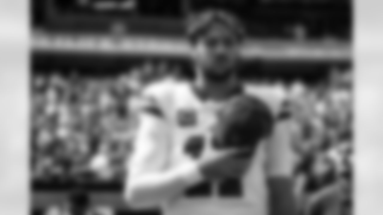 Josh Allen (17). New York Jets vs Buffalo Bills, Regular Season, September 14, 2025 at Metlife Stadium.