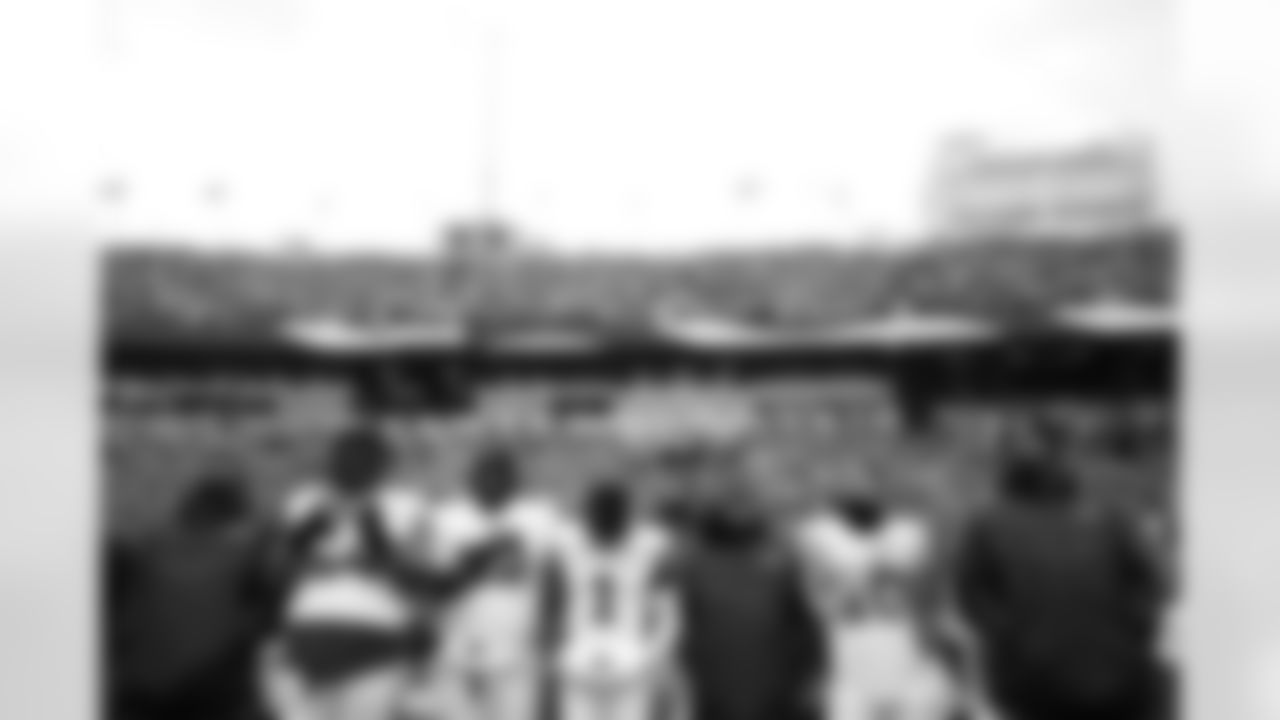 Buffalo Bills vs Tampa Bay Buccaneers, Regular Season, November 16, 2025 at Highmark Stadium.