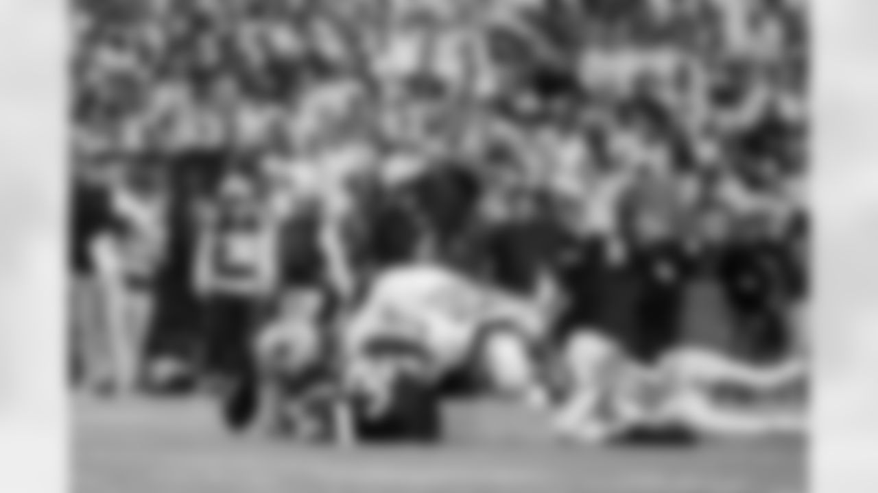 Buffalo Bills vs New England Patriots, Regular Season, October 05, 2025 at Highmark Stadium.