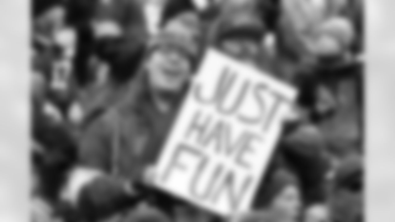 Buffalo Bills vs Tampa Bay Buccaneers, Regular Season, November 16, 2025 at Highmark Stadium.