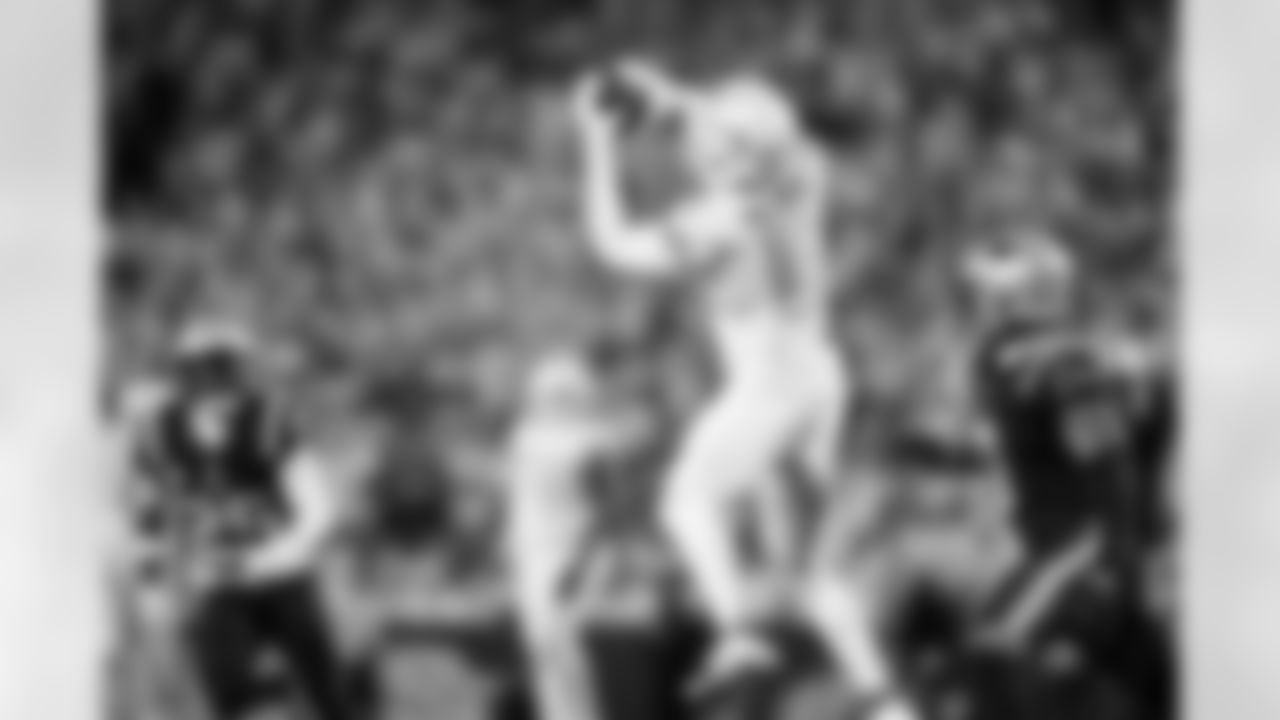 Buffalo Bills vs New England Patriots, Regular Season, October 05, 2025 at Highmark Stadium.