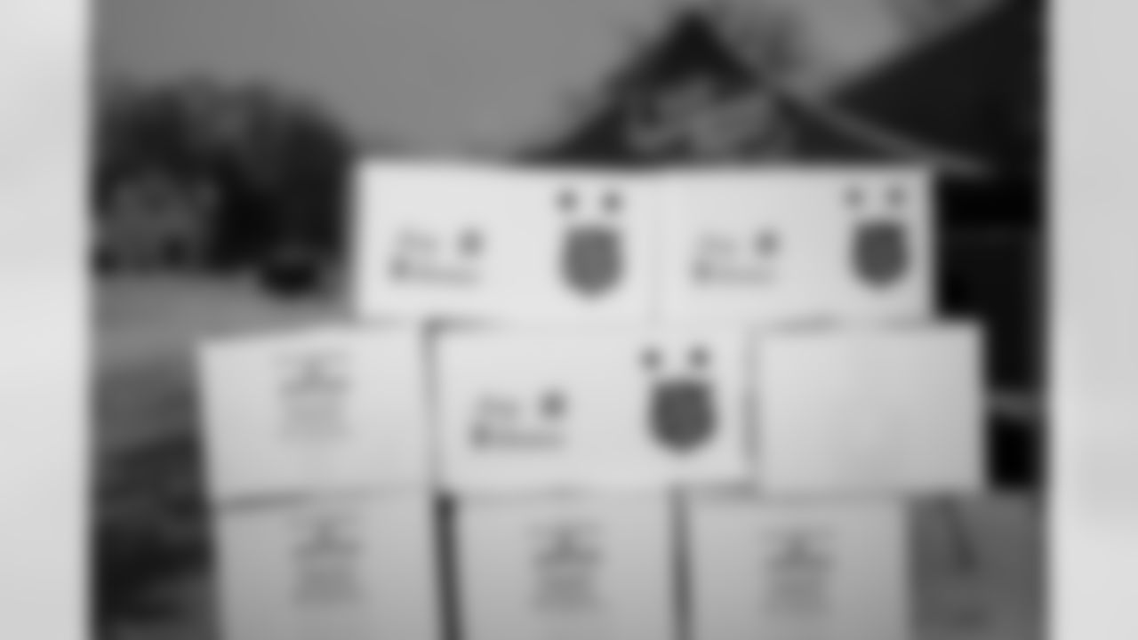 Dion's Dreamers Food Giveaway, December 09, 2025 at the Salvation Army.