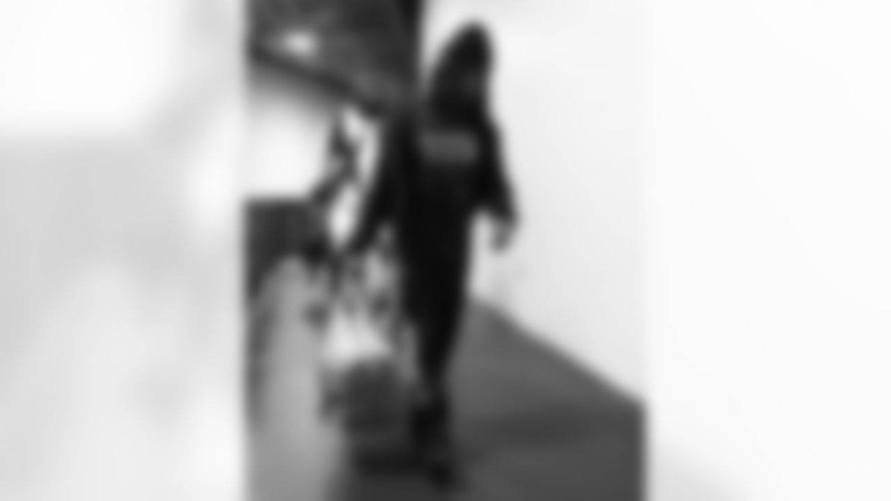 Pittsburgh Steelers vs Buffalo Bills, Regular Season, November 30, 2025 at Acrisure Stadium.