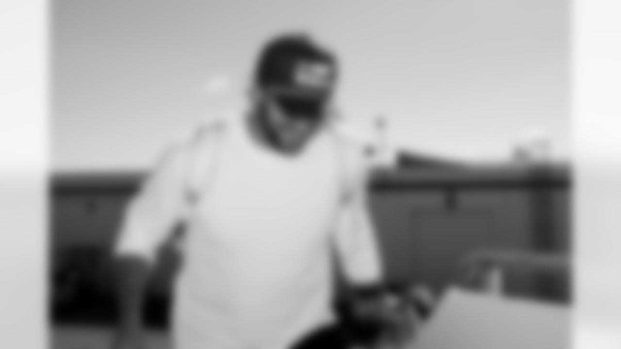 Josh Allen (17). Buffalo Bills travel to Atlanta, October 12, 2025 at Buffalo Niagara International Airport.