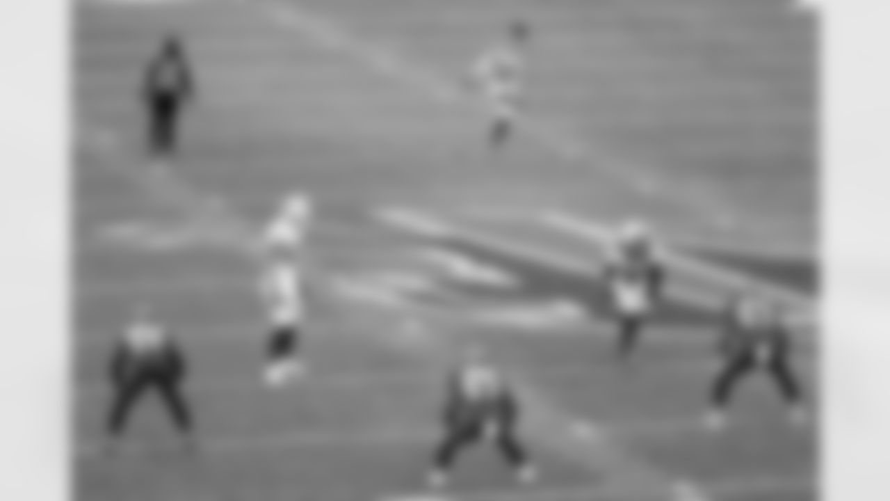 Buffalo Bills vs Tampa Bay Buccaneers, Regular Season, November 16, 2025 at Highmark Stadium.