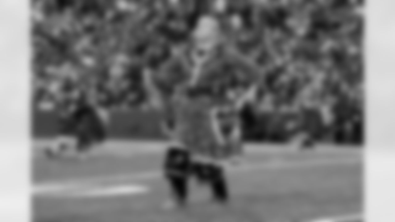 Buffalo Bills vs Tampa Bay Buccaneers, Regular Season, November 16, 2025 at Highmark Stadium.