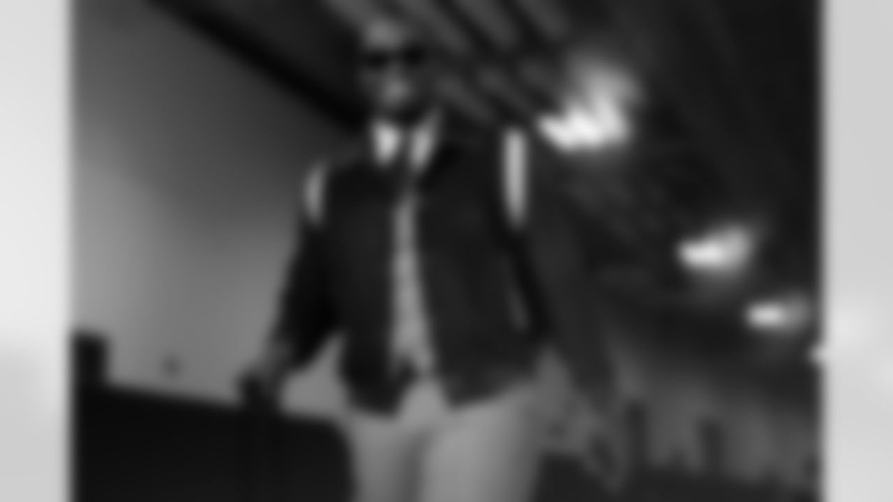 Pittsburgh Steelers vs Buffalo Bills, Regular Season, November 30, 2025 at Acrisure Stadium.