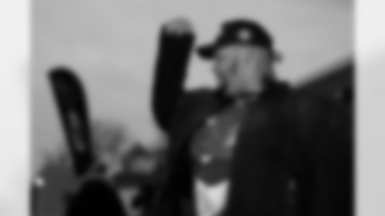 Dion's Dreamers Food Giveaway, December 09, 2025 at the Salvation Army.