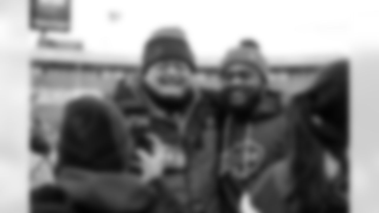 Buffalo Bills vs Tampa Bay Buccaneers, Regular Season, November 16, 2025 at Highmark Stadium.