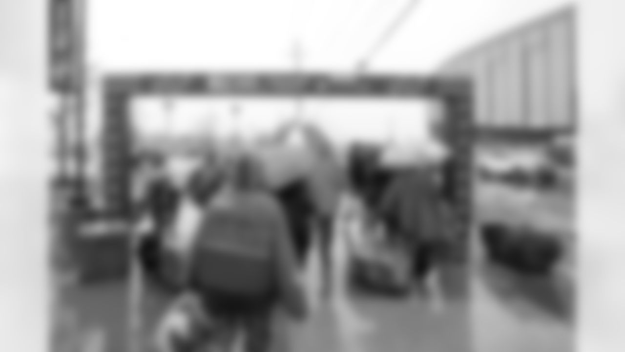 Buffalo Bills vs Philadelphia Eagles, Regular Season, December 28, 2025 at Highmark Stadium.