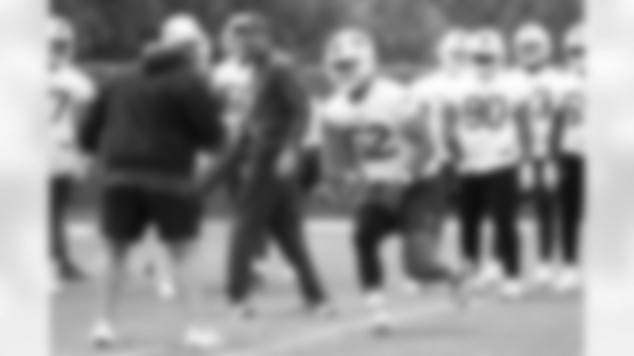Hayden Harris (52). Buffalo Bills OTA workouts, June 03, 2025 at the Buffalo Bills Training Center.