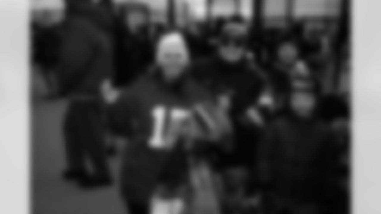 Buffalo Bills vs Tampa Bay Buccaneers, Regular Season, November 16, 2025 at Highmark Stadium.