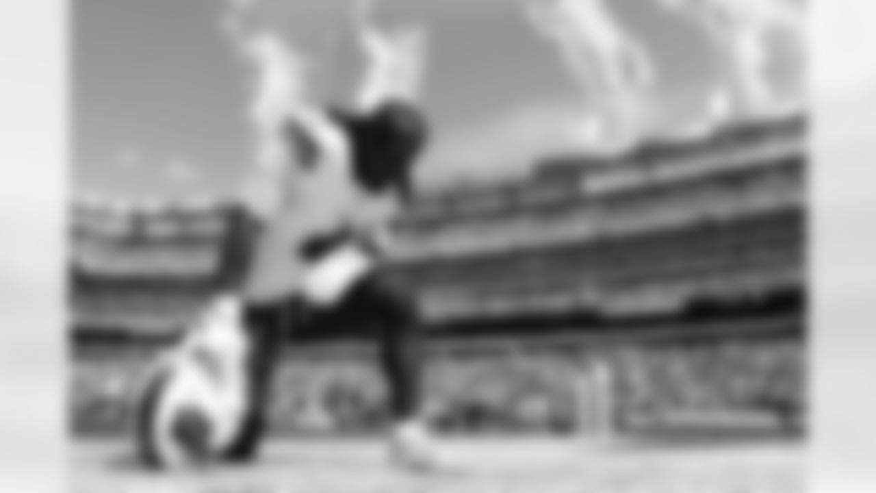 New York Jets vs Buffalo Bills, Regular Season, September 14, 2025 at Metlife Stadium.