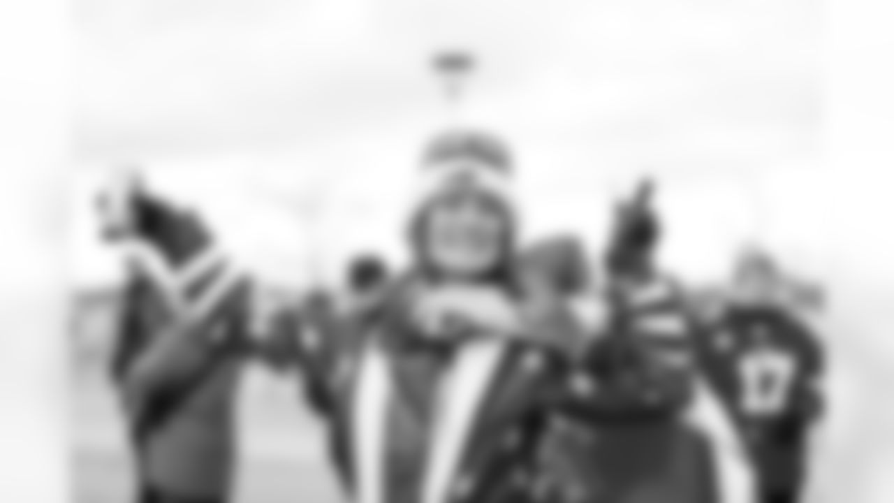 Buffalo Bills vs Tampa Bay Buccaneers, Regular Season, November 16, 2025 at Highmark Stadium.