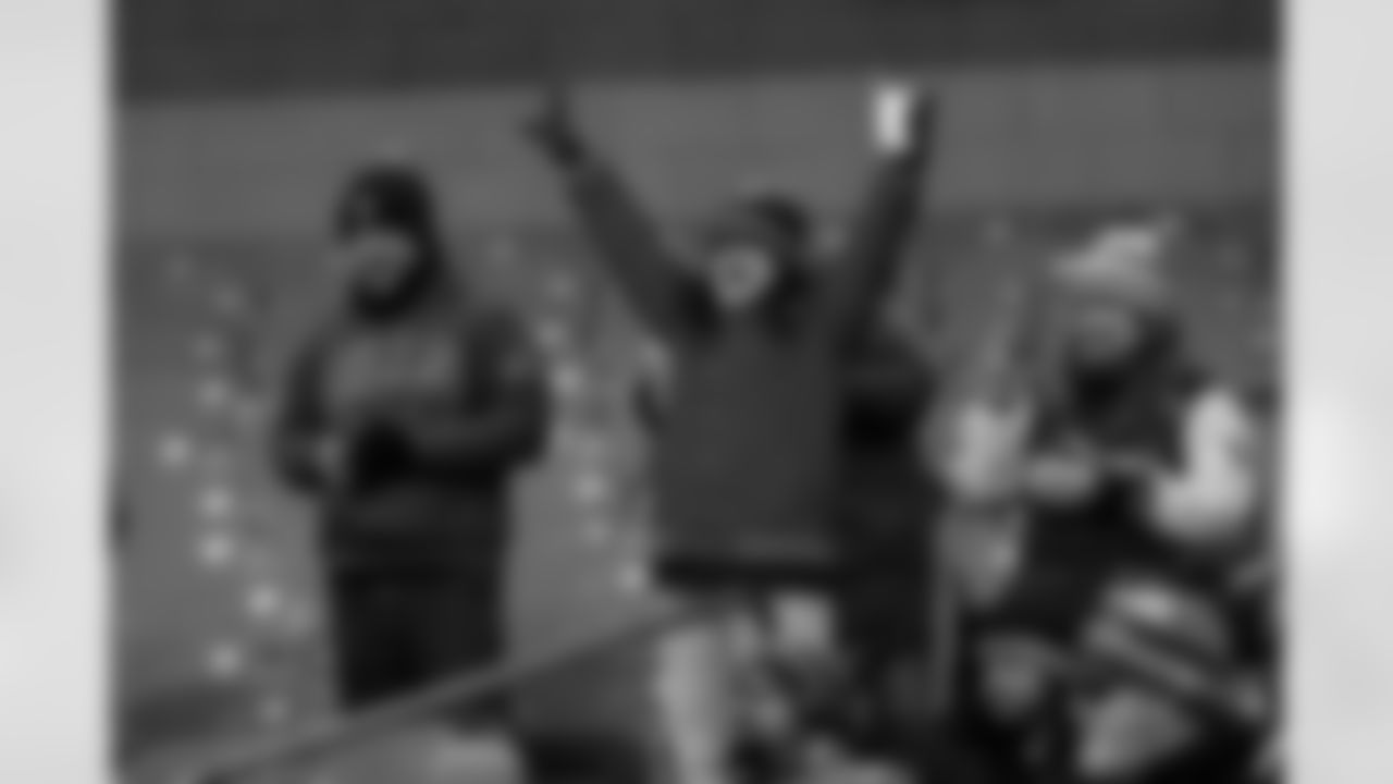 Cleveland Browns vs Buffalo Bills, Regular Season, December 21, 2025 at Huntington Bank Field.