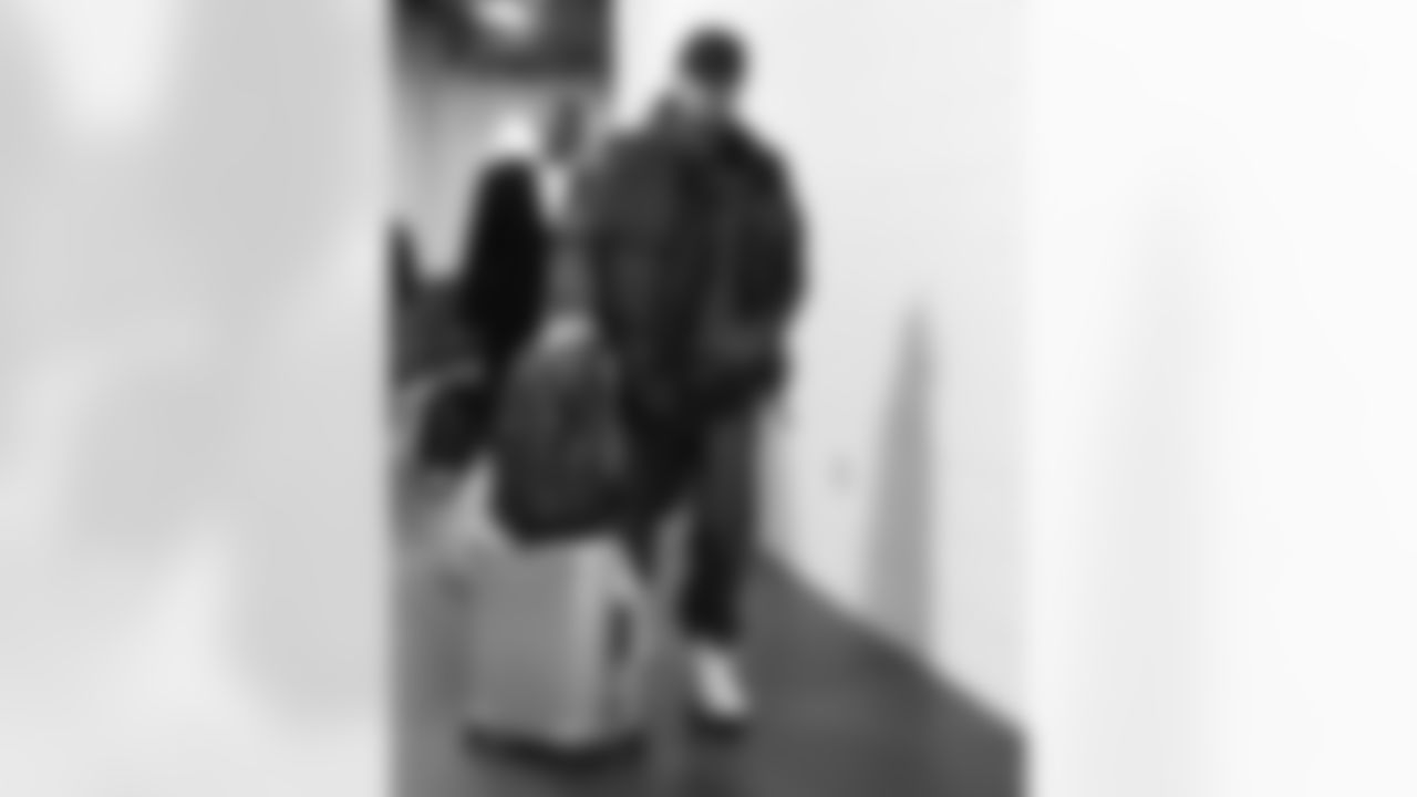 Pittsburgh Steelers vs Buffalo Bills, Regular Season, November 30, 2025 at Acrisure Stadium.