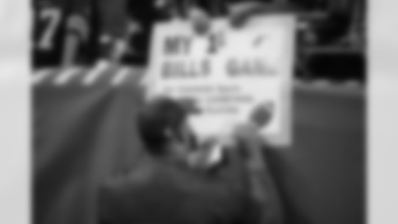 Houston Texans vs Buffalo Bills, Regular Season, November 20, 2025 at NRG Stadium.