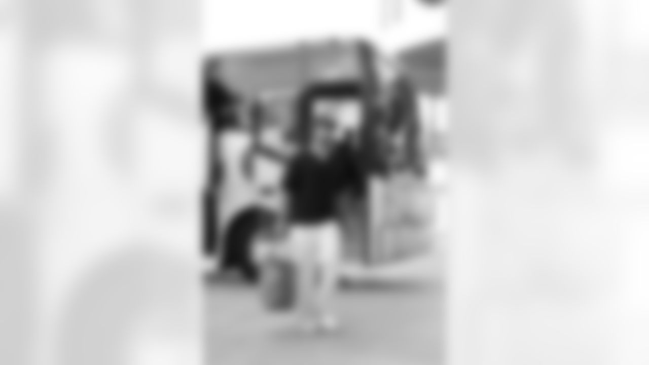 Miami Dolphins vs Buffalo Bills, Regular Season, November 09, 2025 at Hard Rock Stadium.