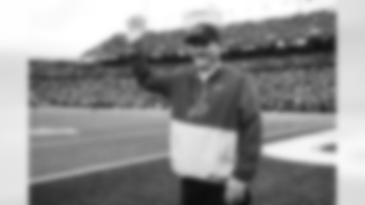 Buffalo Bills vs Tampa Bay Buccaneers, Regular Season, November 16, 2025 at Highmark Stadium.