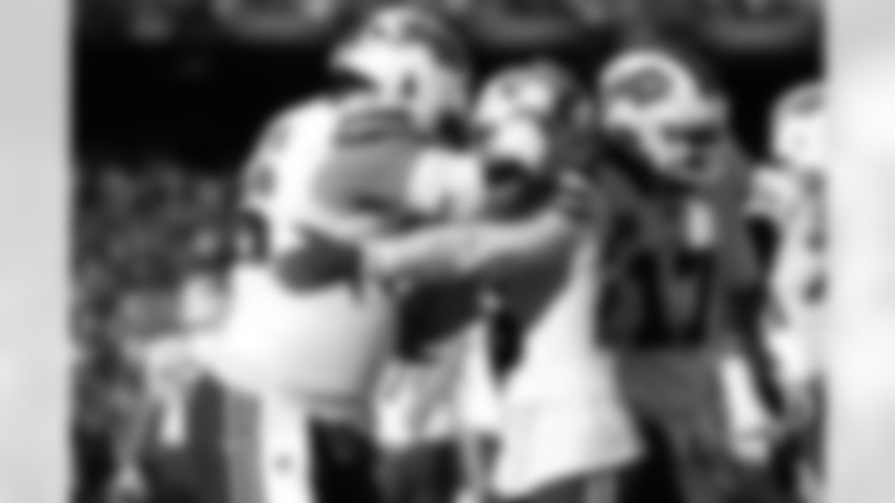 Cleveland Browns vs Buffalo Bills, Regular Season, December 21, 2025 at Huntington Bank Field.