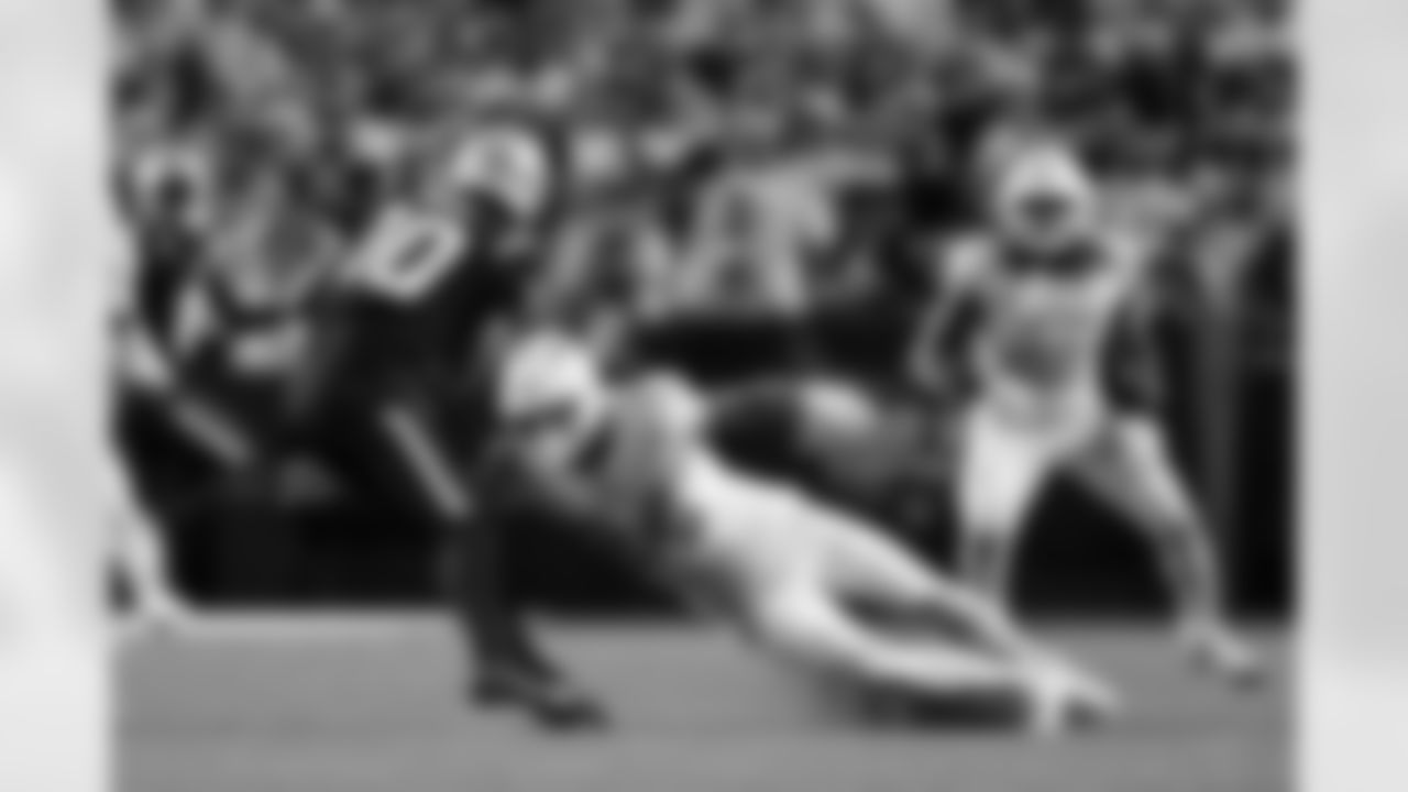 Buffalo Bills vs New England Patriots, Regular Season, October 05, 2025 at Highmark Stadium.