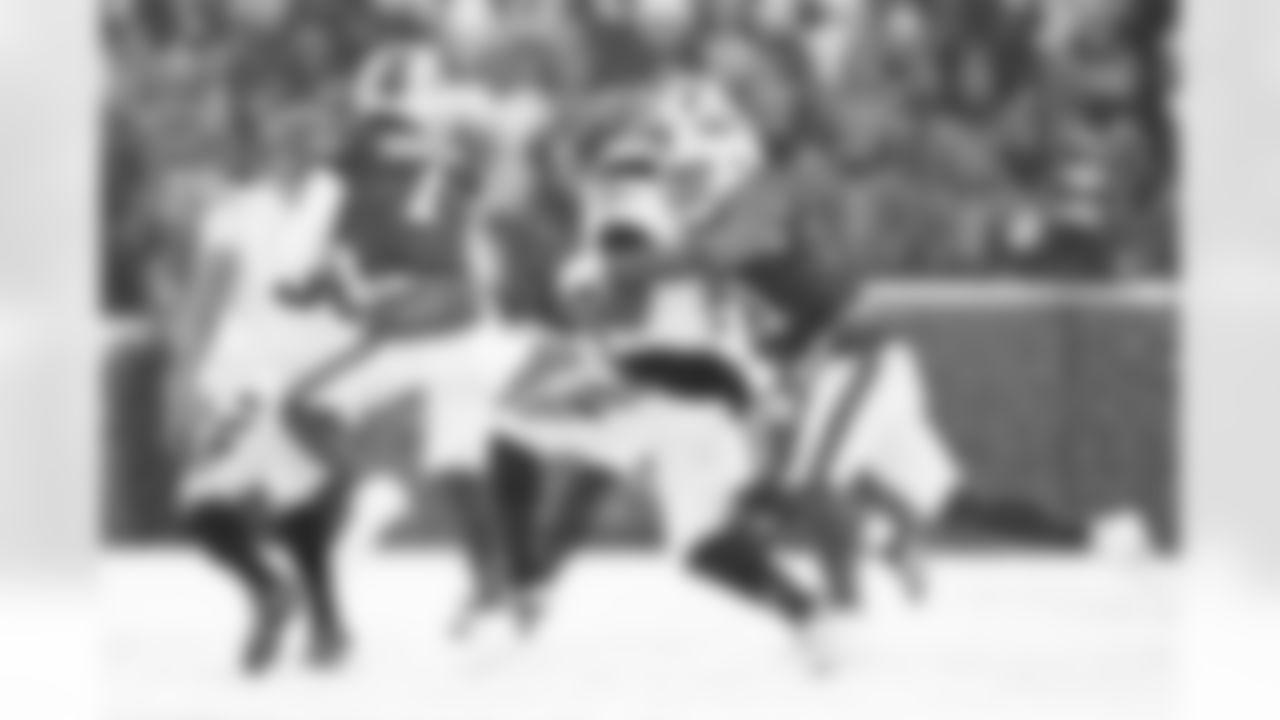 Buffalo Bills vs Cincinnati Bengals, Regular Season, December 07, 2025 at Highmark Stadium.