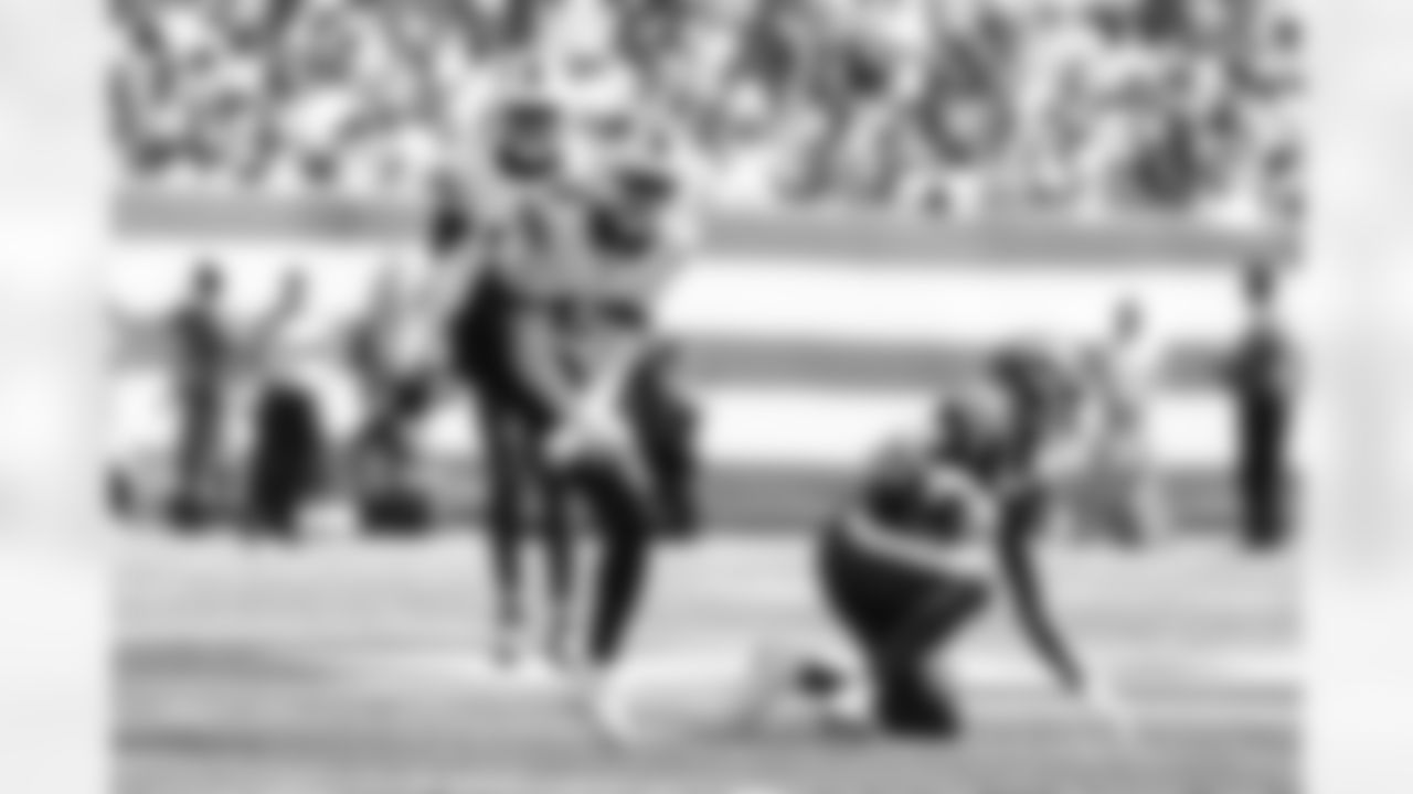 New York Jets vs Buffalo Bills, Regular Season, September 14, 2025 at Metlife Stadium.