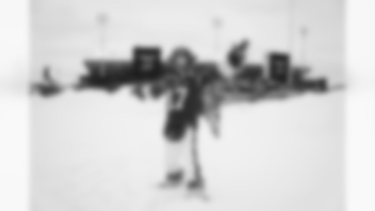 Buffalo Bills vs New York Jets, Regular Season, January 04, 2026 at Highmark Stadium.