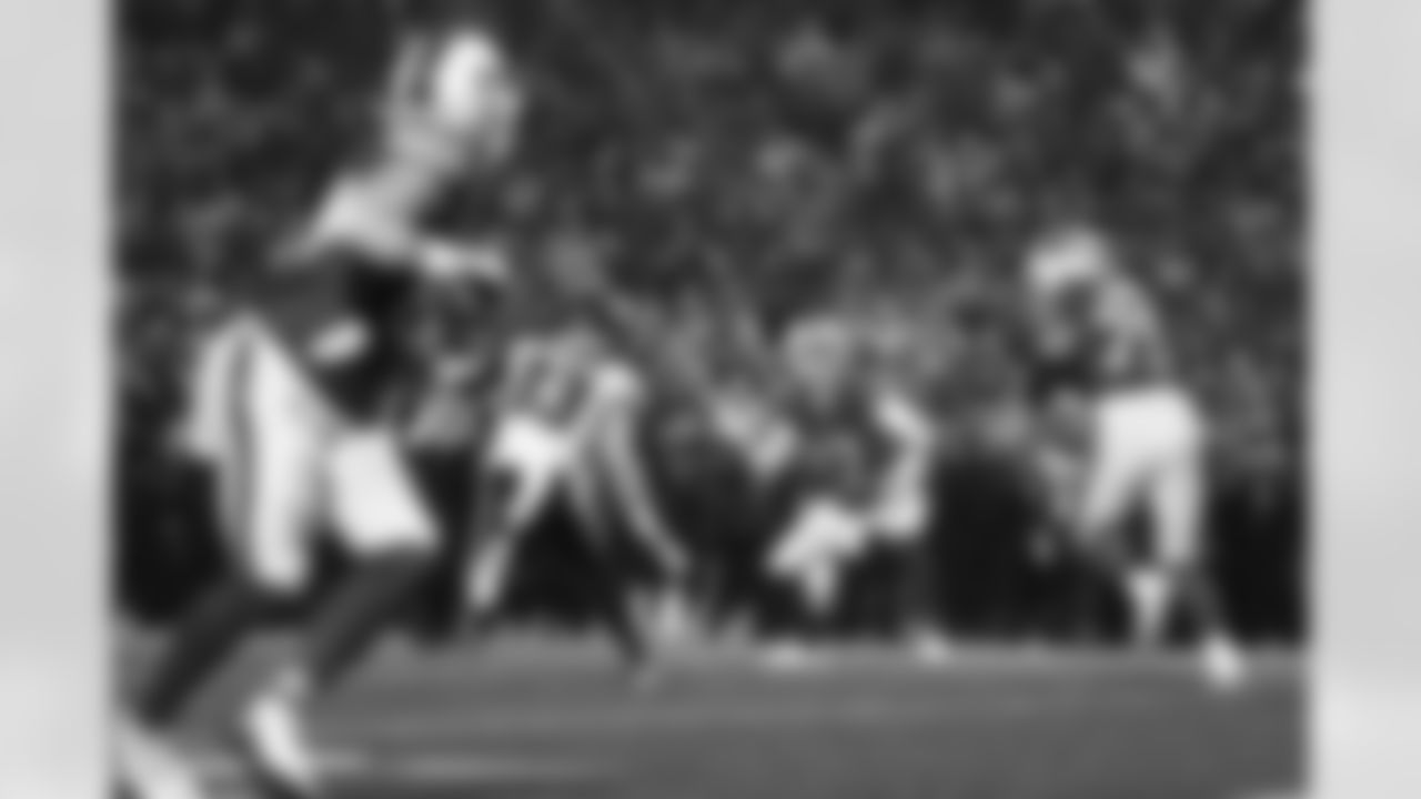 Buffalo Bills vs Philadelphia Eagles, Regular Season, December 28, 2025 at Highmark Stadium.