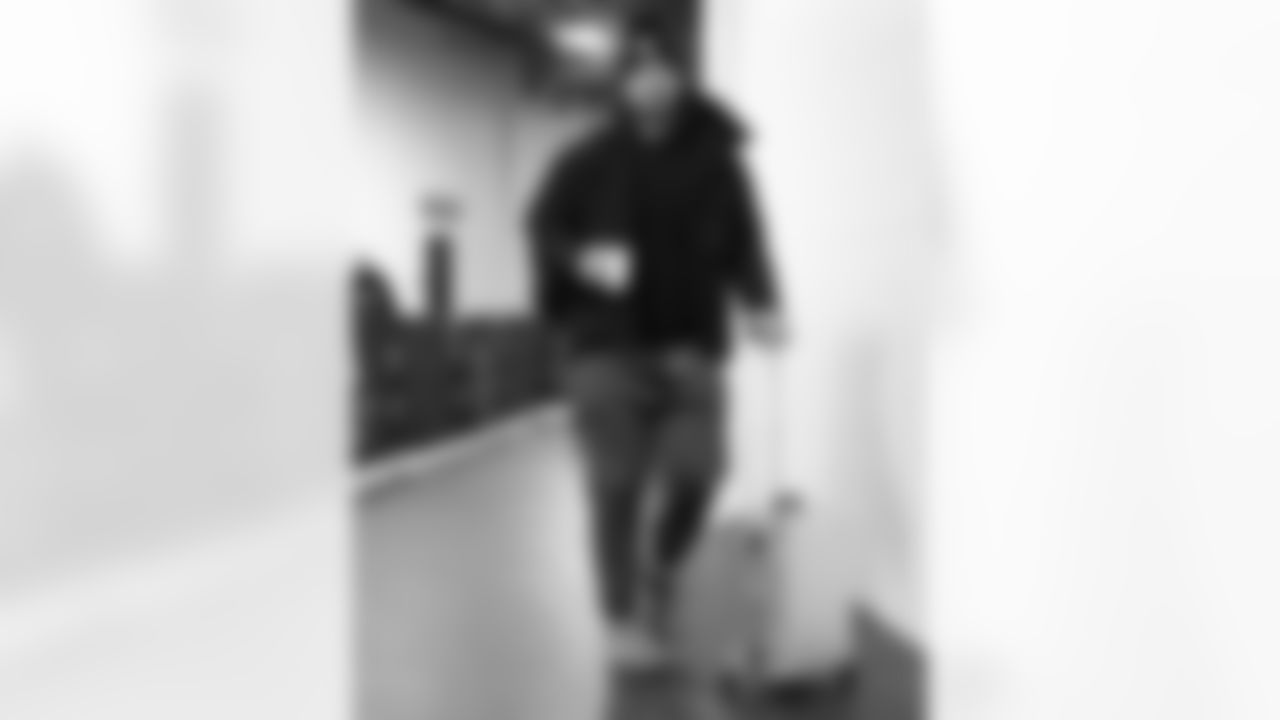 Pittsburgh Steelers vs Buffalo Bills, Regular Season, November 30, 2025 at Acrisure Stadium.