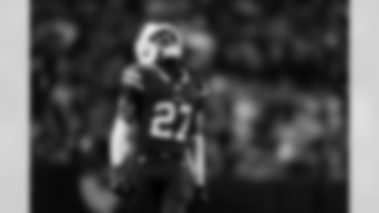 Buffalo Bills vs Miami Dolphins, Regular Season, September 18, 2025 at Highmark Stadium.