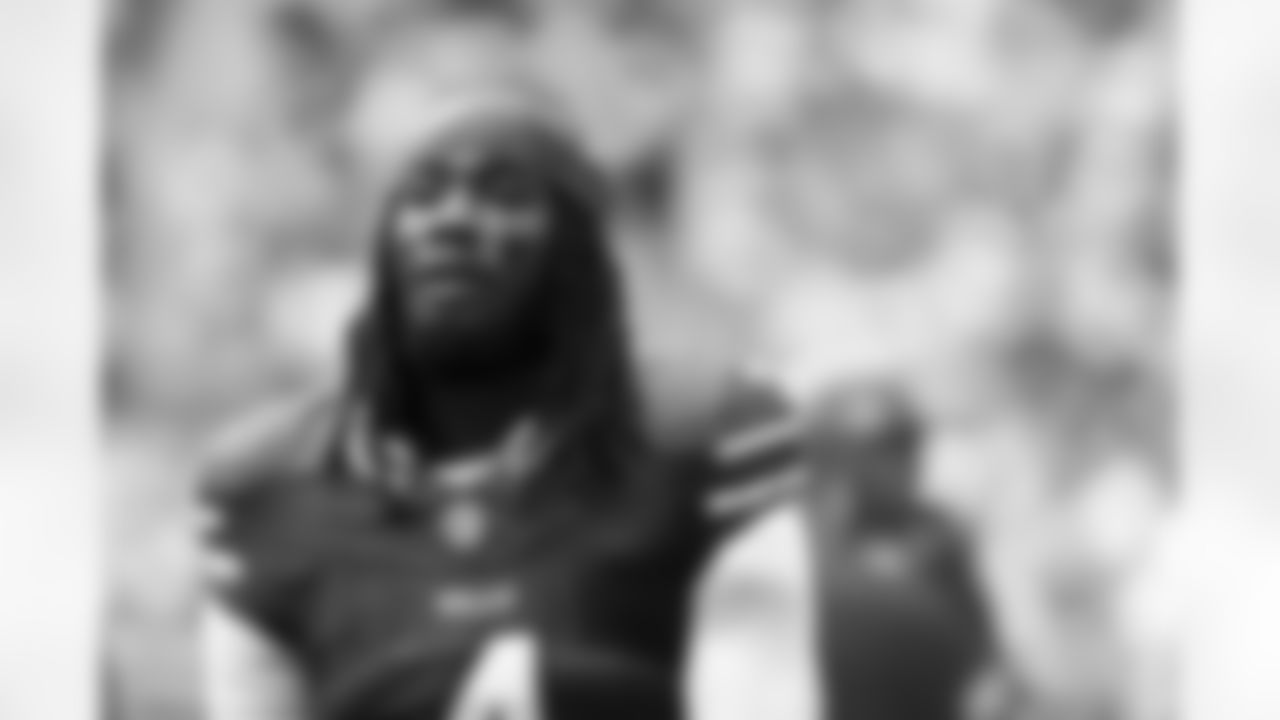 Miami Dolphins vs Buffalo Bills, Regular Season, November 09, 2025 at Hard Rock Stadium.