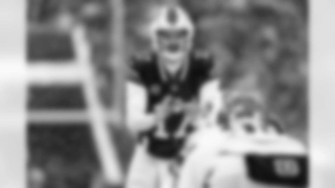 Josh Allen (17). Buffalo Bills vs Cincinnati Bengals, Regular Season, December 07, 2025 at Highmark Stadium.