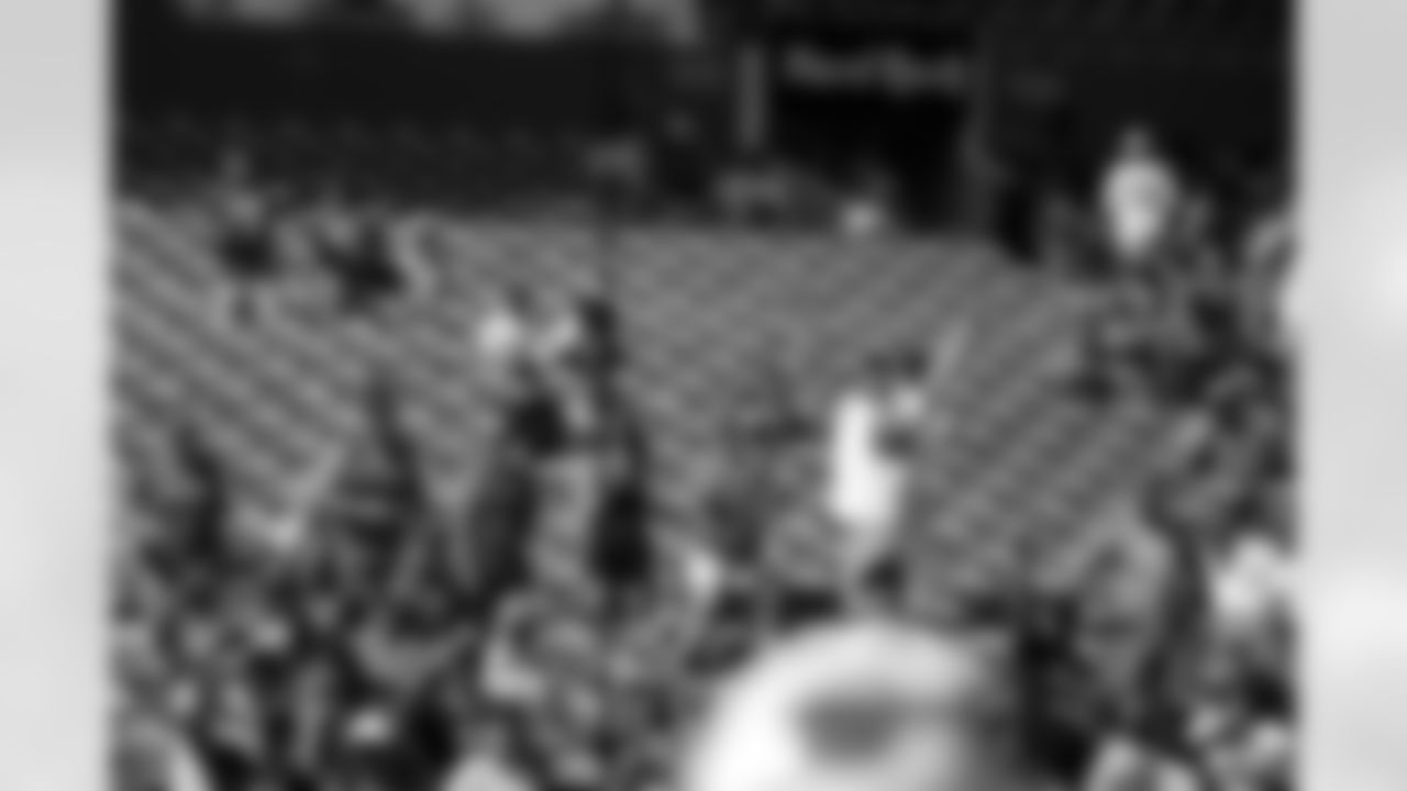 Miami Dolphins vs Buffalo Bills, Regular Season, November 09, 2025 at Hard Rock Stadium.