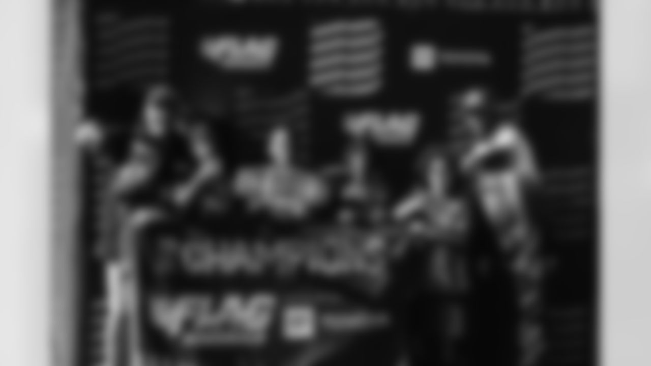 NFLFLAG_REG_BILLS_2025_MB_52