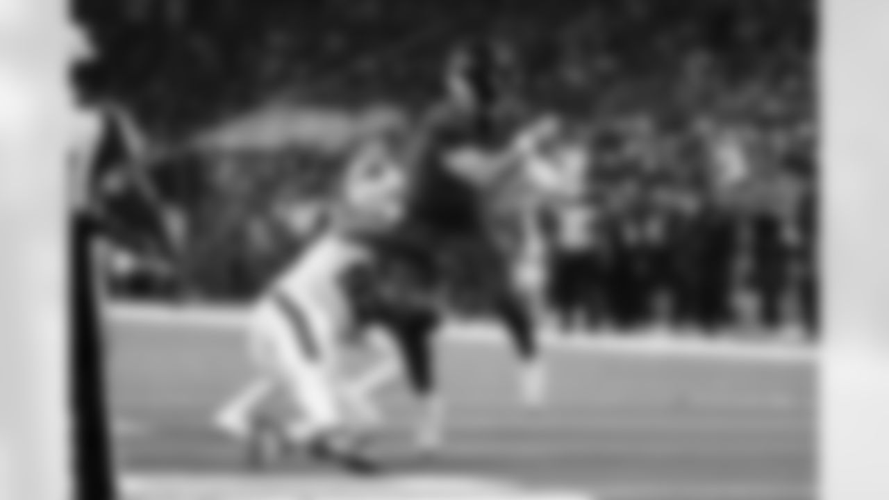 Houston Texans vs Buffalo Bills, Regular Season, November 20, 2025 at NRG Stadium.