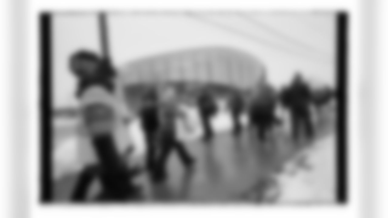 Buffalo Bills vs Tampa Bay Buccaneers, Regular Season, November 16, 2025 at Highmark Stadium.