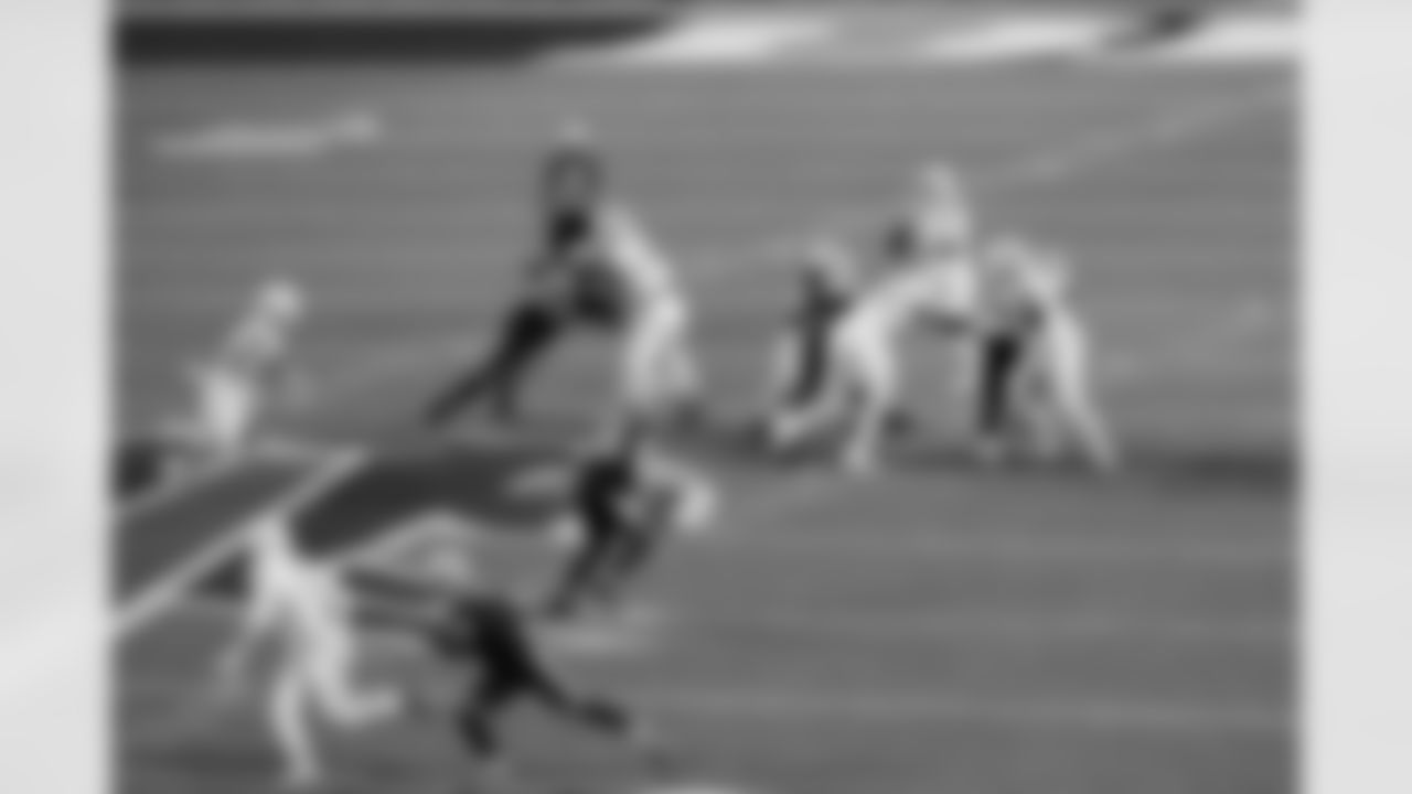 Buffalo Bills vs New England Patriots, Regular Season, October 05, 2025 at Highmark Stadium.