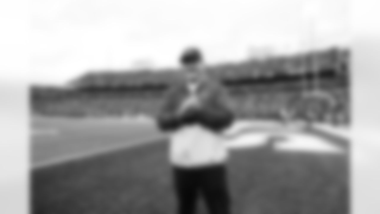 Buffalo Bills vs Tampa Bay Buccaneers, Regular Season, November 16, 2025 at Highmark Stadium.